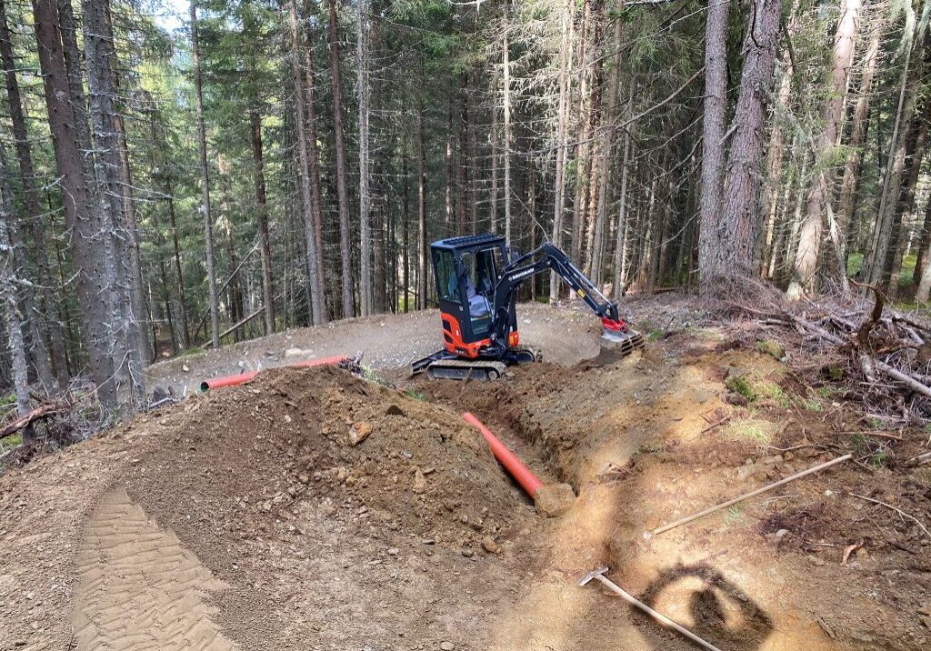 Trailbau Trailbau